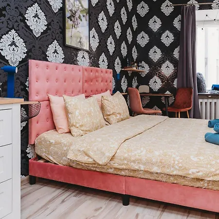 In Old Town, Cozy & Convenient - C Appartement *